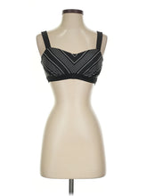 1 size - Sm - Med (34B)