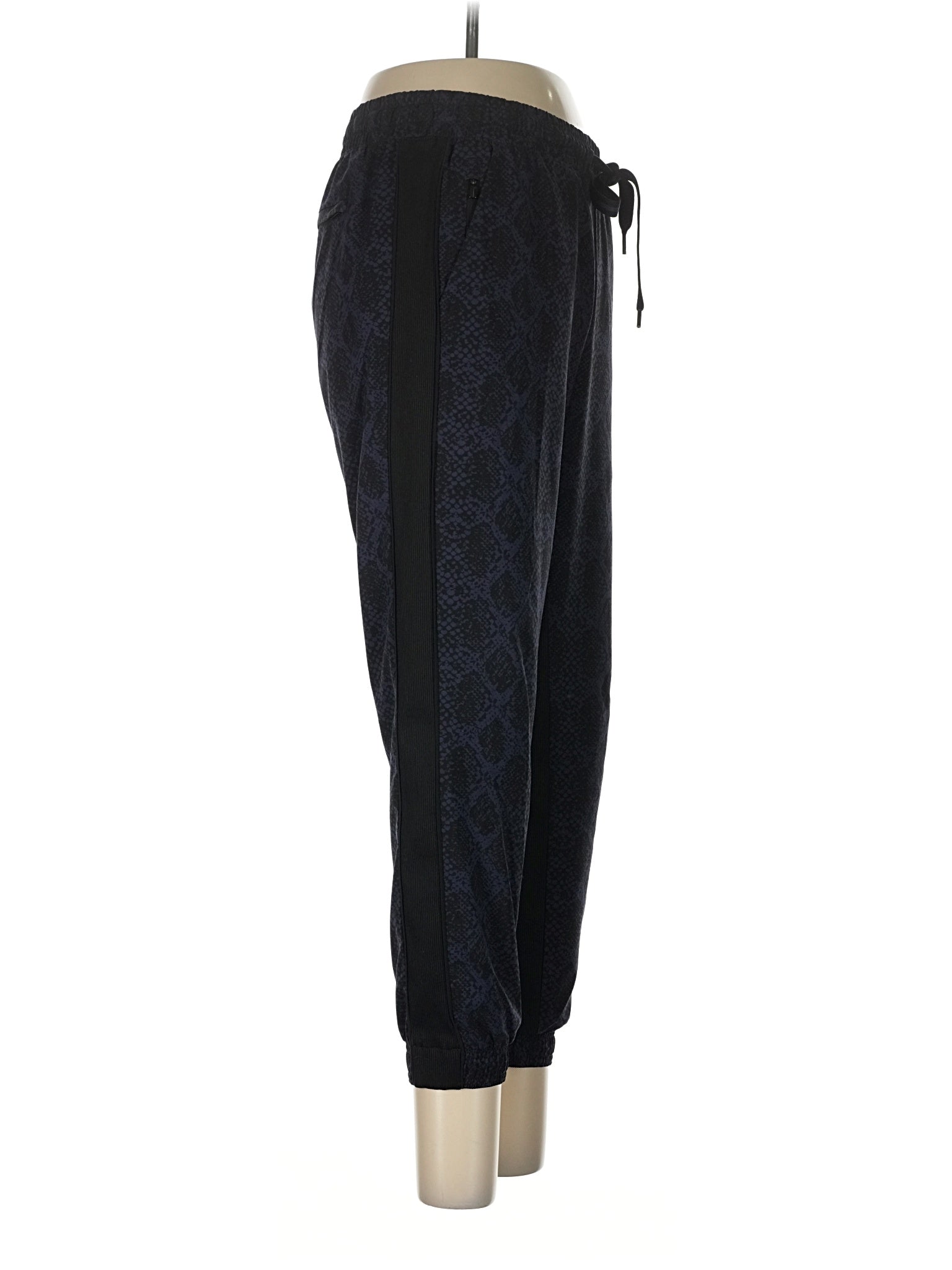 3 size - 6 P