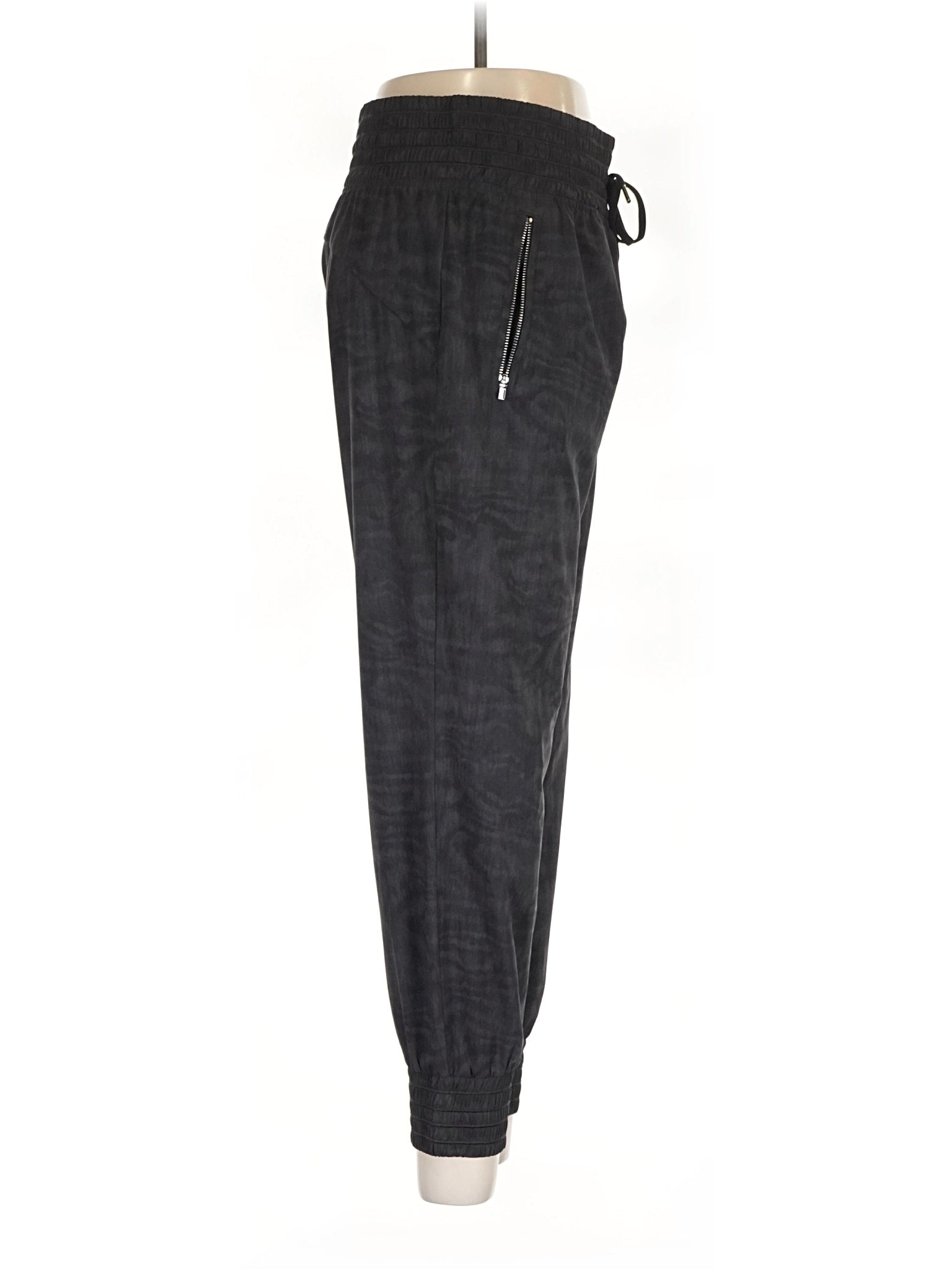3 size - 4 P