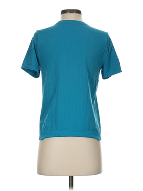 2 size - Sm (Estimated)